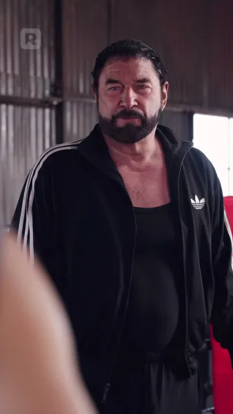 นักสู้หลังลูกกรง