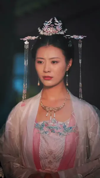 สนมจอมวางแผน