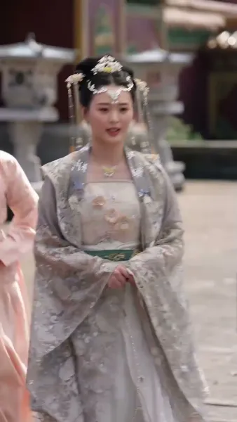 สนมจอมวางแผน