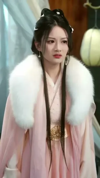 เดินเคียงข้างเธอ