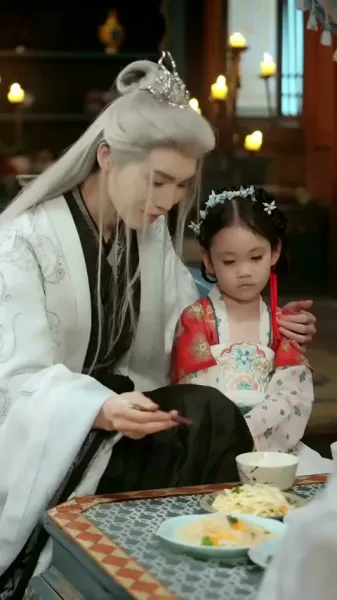 เดินเคียงข้างเธอ