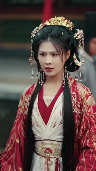 คุกเข่าใต้จันทรา ณ ถนนสิบลี้