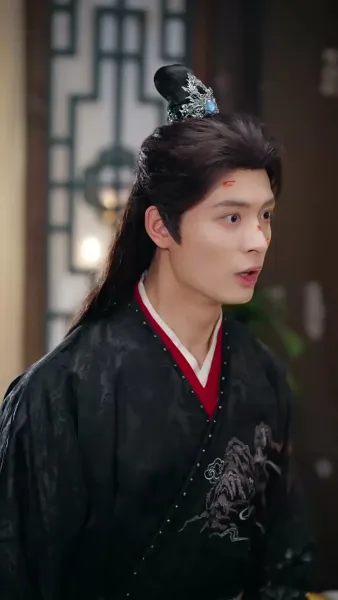 คุกเข่าใต้จันทรา ณ ถนนสิบลี้