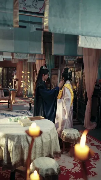 คุกเข่าใต้จันทรา ณ ถนนสิบลี้