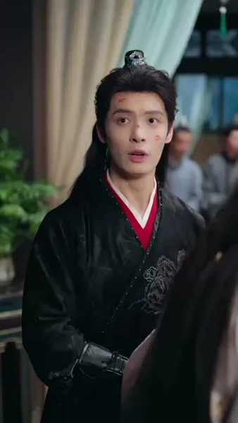 คุกเข่าใต้จันทรา ณ ถนนสิบลี้