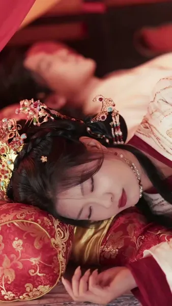 คุกเข่าใต้จันทรา ณ ถนนสิบลี้