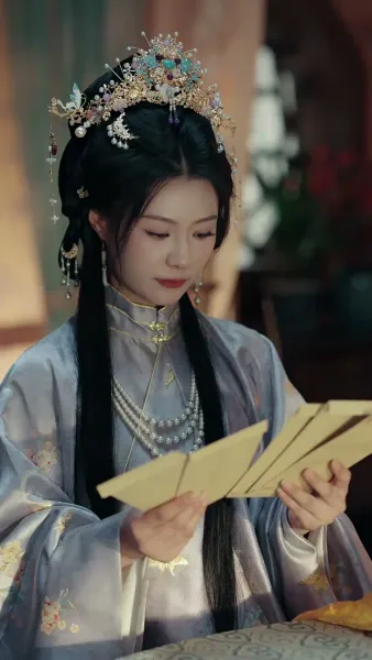 คุกเข่าใต้จันทรา ณ ถนนสิบลี้