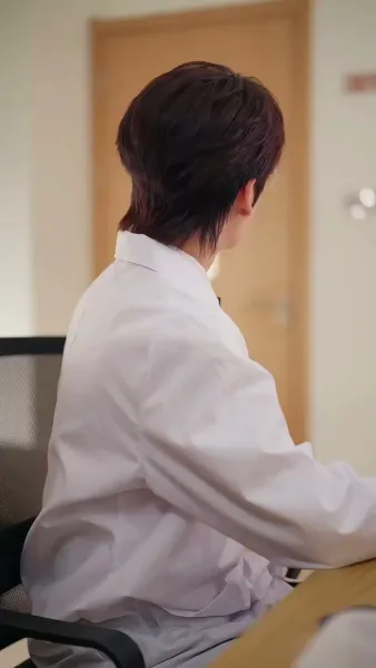 รุกสุดใจ นายหมอเพื่อนบ้าน