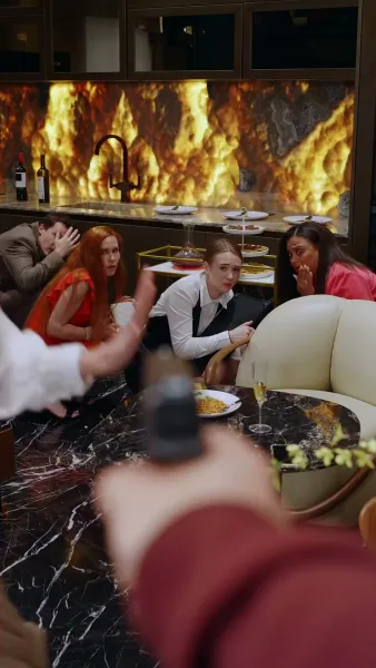 กระสุนส่งรัก[พากย์เสียง]