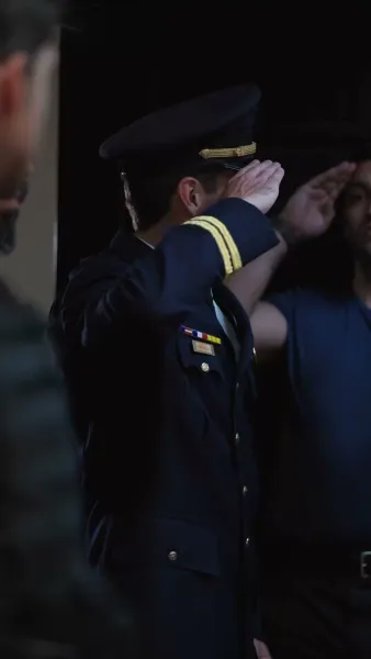 กระสุนส่งรัก[พากย์เสียง]