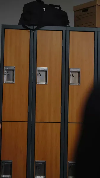 กระสุนส่งรัก[พากย์เสียง]