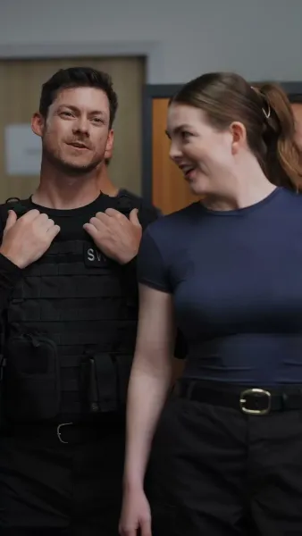 กระสุนส่งรัก[พากย์เสียง]