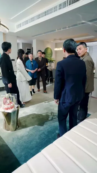 ตกอีกครั้ง ตกลึกขึ้นไป