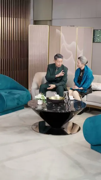 ตกอีกครั้ง ตกลึกขึ้นไป