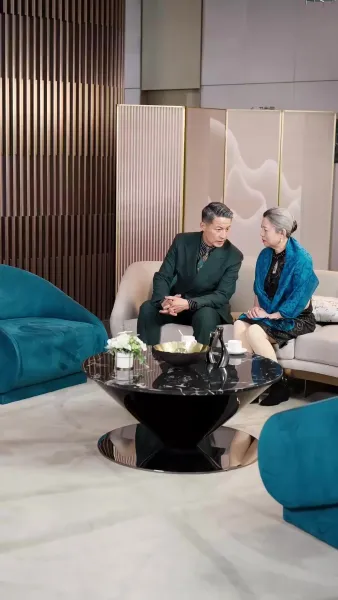 ตกอีกครั้ง ตกลึกขึ้นไป