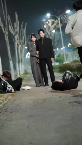 ตกอีกครั้ง ตกลึกขึ้นไป