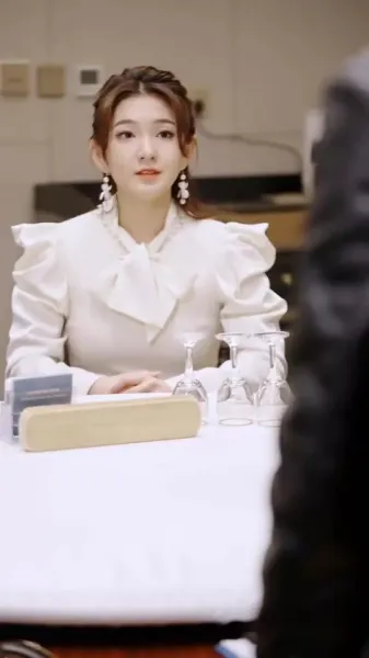 การขึ้นสู่อำนาจของดาราหญิงพันล้าน