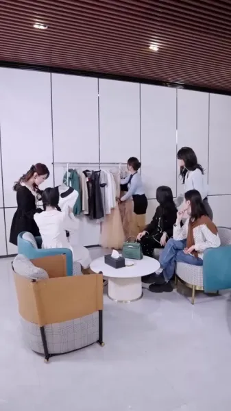 การขึ้นสู่อำนาจของดาราหญิงพันล้าน