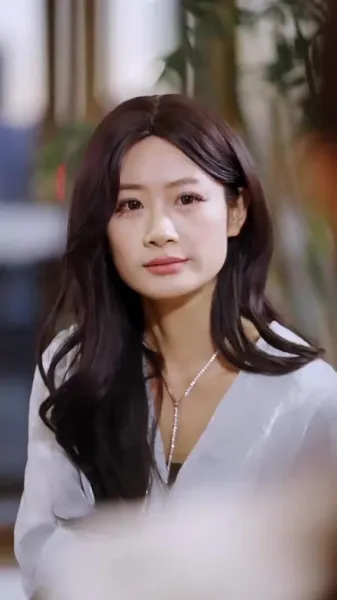 การขึ้นสู่อำนาจของดาราหญิงพันล้าน