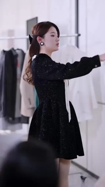 การขึ้นสู่อำนาจของดาราหญิงพันล้าน