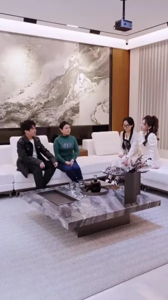 การขึ้นสู่อำนาจของดาราหญิงพันล้าน