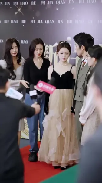 การขึ้นสู่อำนาจของดาราหญิงพันล้าน