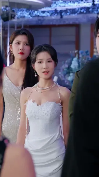 เกิดใหม่วันแต่งงาน ตบหน้าคนชั่ว