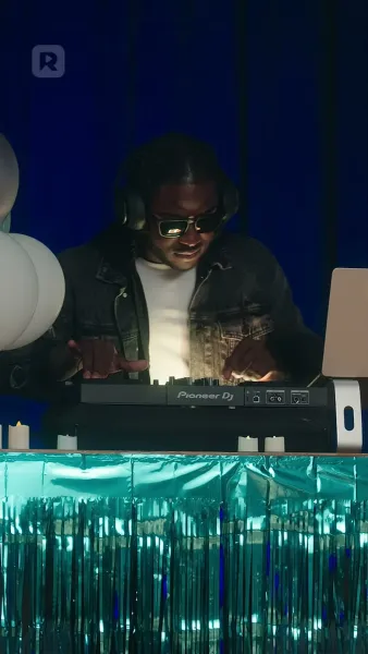 ทายาทที่แท้จริง VS ราชินีผึ้งตัวปลอม