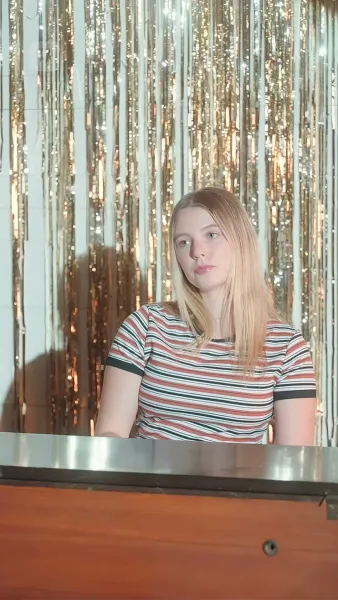 ทายาทที่แท้จริง VS ราชินีผึ้งตัวปลอม