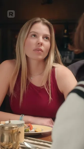 ทายาทที่แท้จริง VS ราชินีผึ้งตัวปลอม