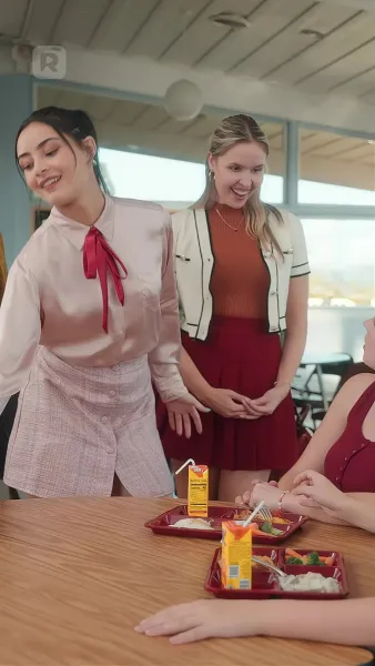 ทายาทที่แท้จริง VS ราชินีผึ้งตัวปลอม