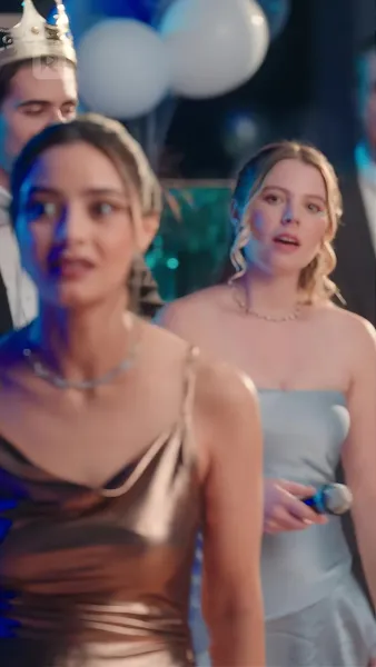 ทายาทที่แท้จริง VS ราชินีผึ้งตัวปลอม