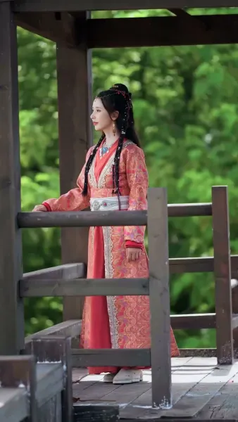 (พากย์เสียง) ทรายแผดเผาหัวใจ