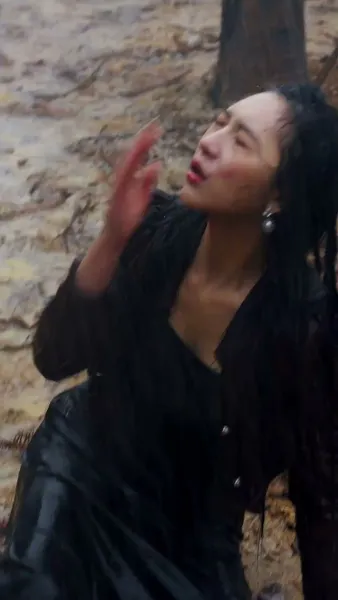 รักร้ายในคืนฝนพรำ