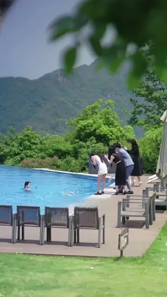 ความเงียบใต้ความรัก