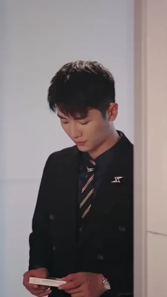 ความเงียบใต้ความรัก