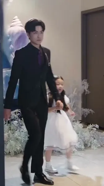 ความเงียบใต้ความรัก