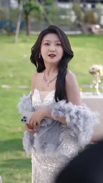 ความเงียบใต้ความรัก