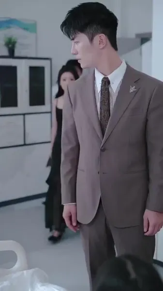 ความเงียบใต้ความรัก