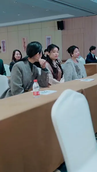 การกลับมาของคุณหนูเศรษฐี