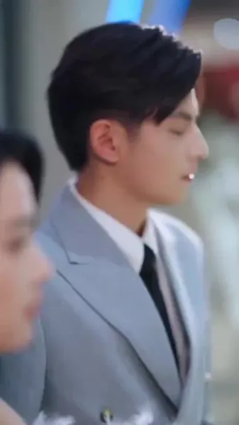 ให้สายลมนำพาจูบของเธอมา