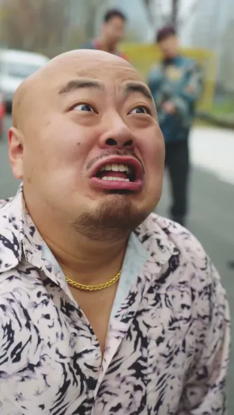 ตระกูลขี้แพ้ x ราชินีเจ๊ใหญ่