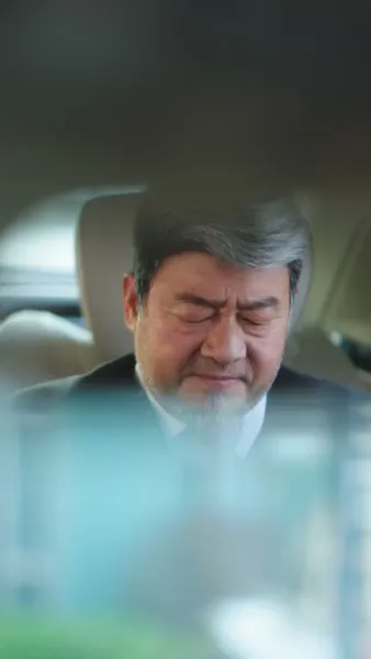 ตระกูลขี้แพ้ x ราชินีเจ๊ใหญ่