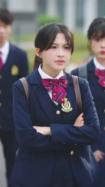 ตระกูลขี้แพ้ x ราชินีเจ๊ใหญ่