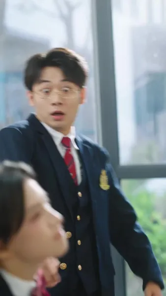 ตระกูลขี้แพ้ x ราชินีเจ๊ใหญ่