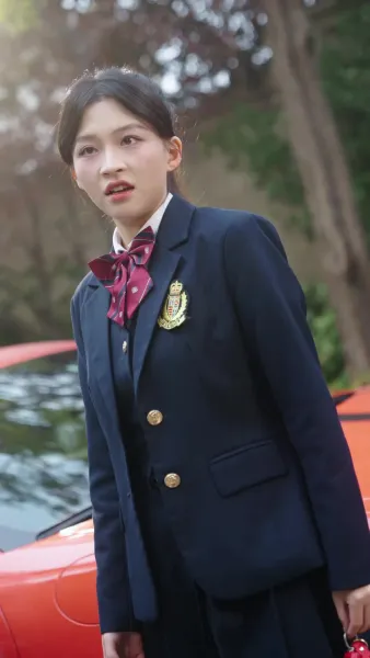 ตระกูลขี้แพ้ x ราชินีเจ๊ใหญ่