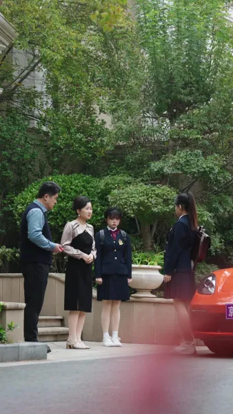 ตระกูลขี้แพ้ x ราชินีเจ๊ใหญ่