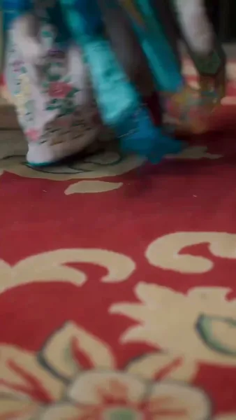 ยิ่งห้ามยิ่งใกล้