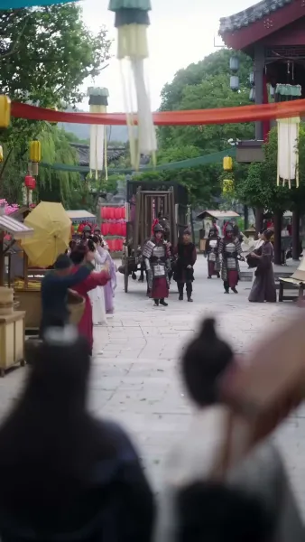 ราชินีสายโหด ทวงบัลลังก์(พากย์เสียง)