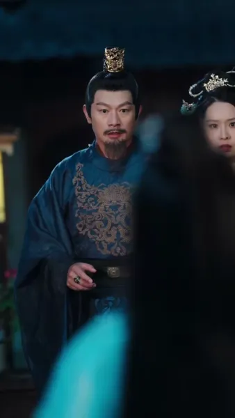 ราชินีสายโหด ทวงบัลลังก์(พากย์เสียง)